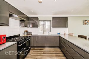 Photo 16- click for photo gallery